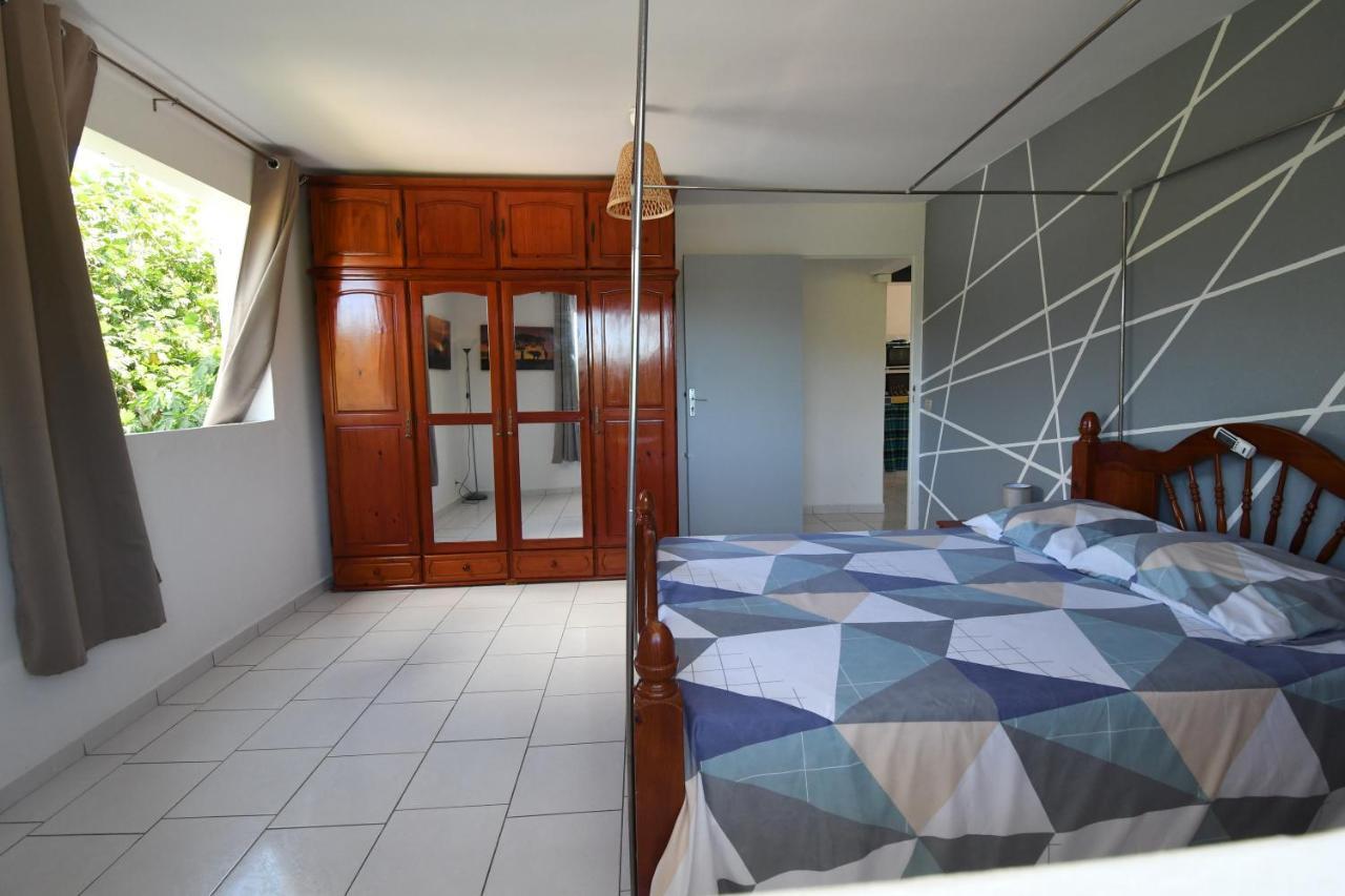 Villa Chez Tatie-Clo Devient Gray Coconut Cake Le Moule Exterior foto