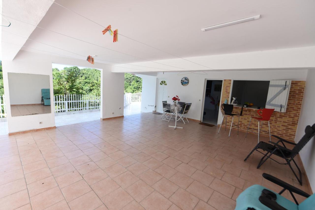 Villa Chez Tatie-Clo Devient Gray Coconut Cake Le Moule Exterior foto